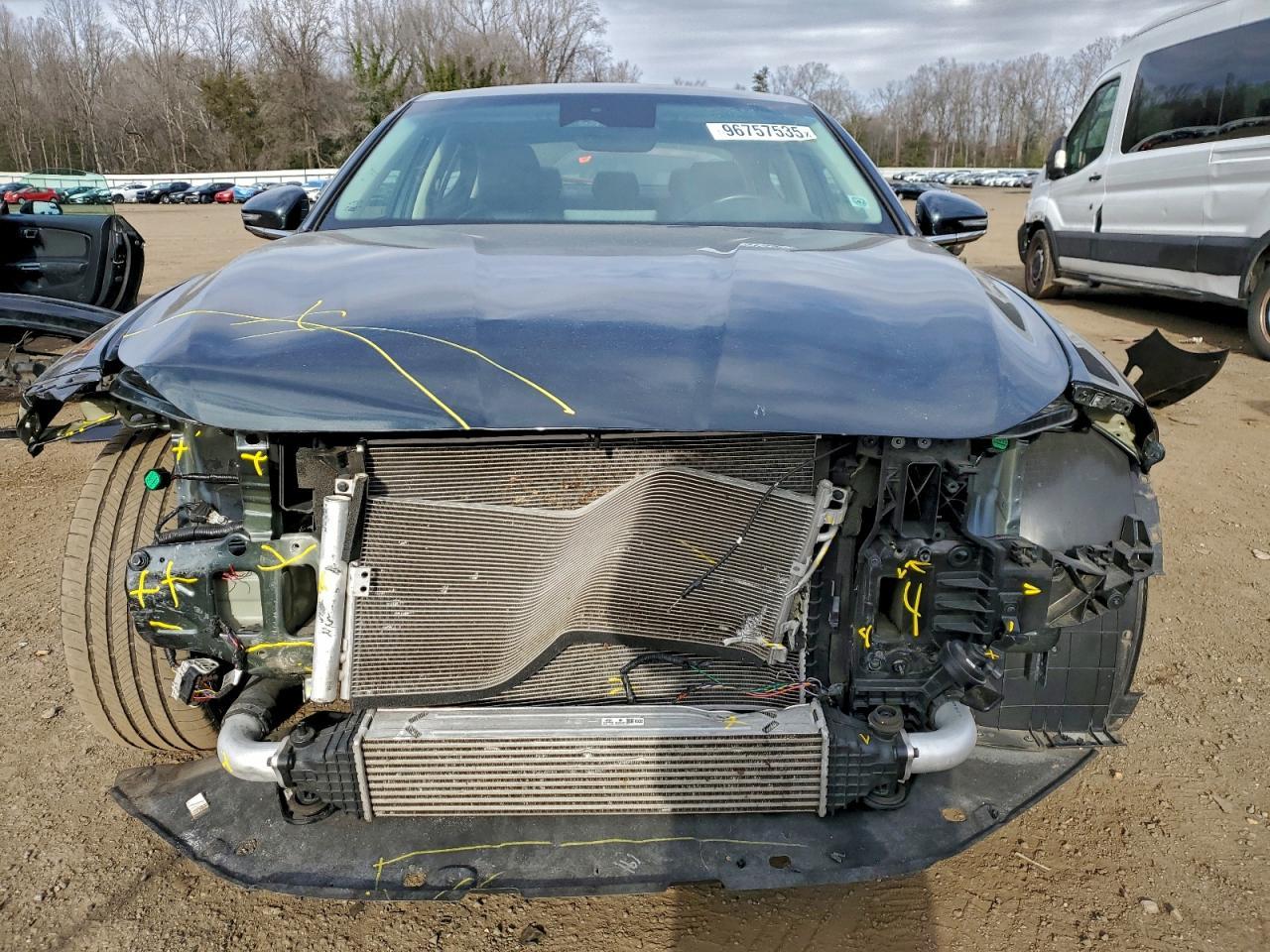 2023 Genesis G70 Base - Image 5