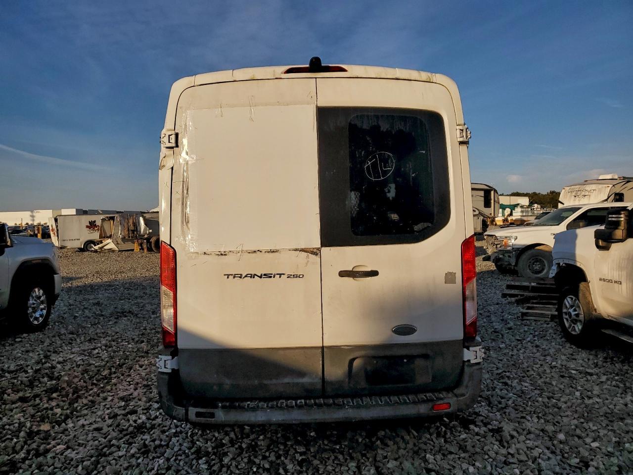 2015 Ford Transit T-250 - Фото 6