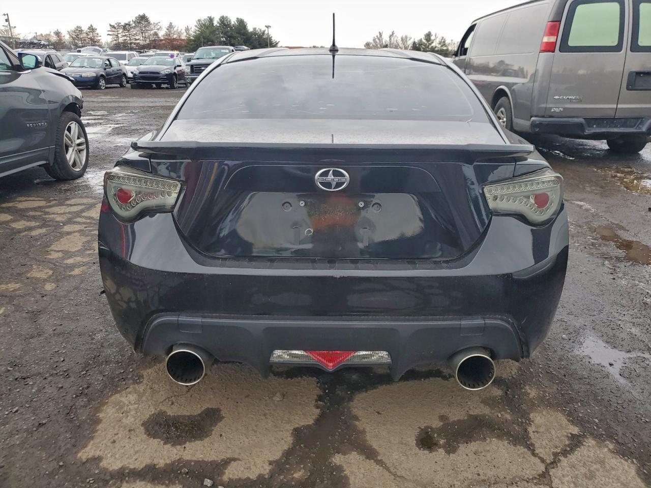 2013 Toyota Scion - Image 6
