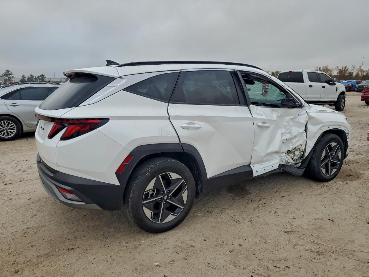 2025 Hyundai Tucson Sel - Image 3