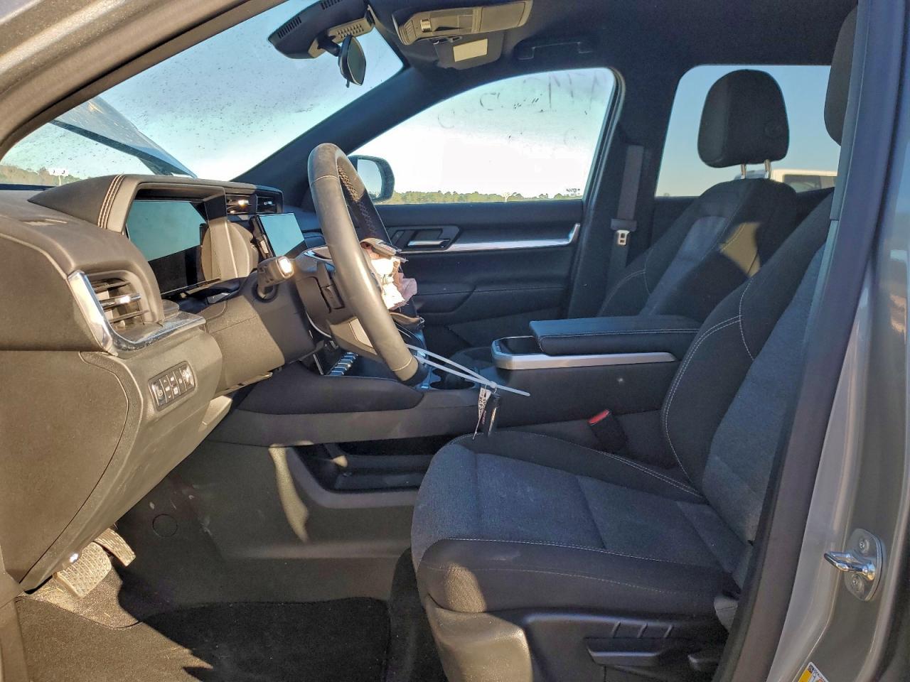 2025 GMC Terrain Elevation - Image 7