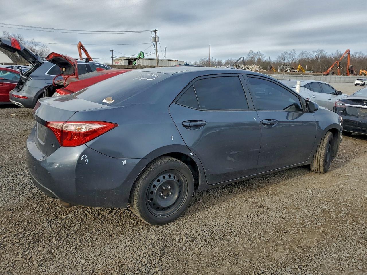 2018 Toyota Corolla L - Фото 3