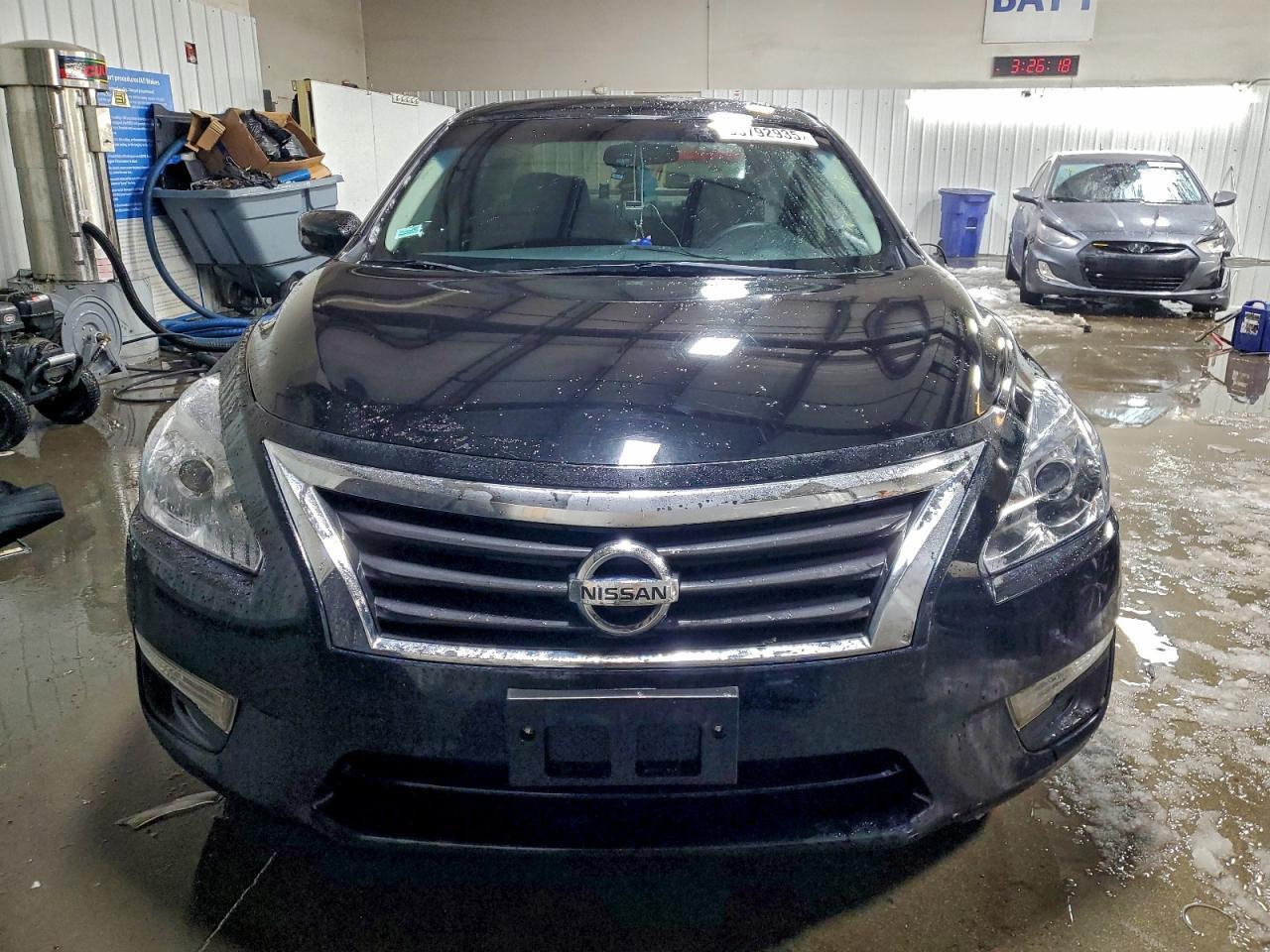 2014 Nissan Altima 2.5 S - Image 5