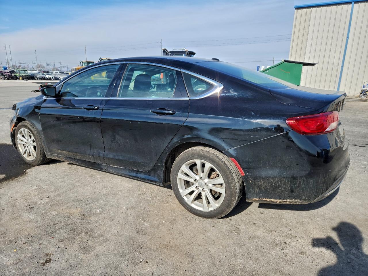 2015 Chrysler 200 - Фото 2
