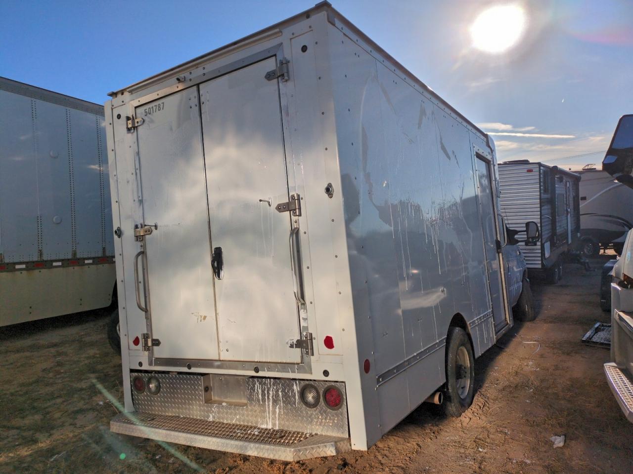 2022 Ford Econoline - Delivery Truck - Фото 3