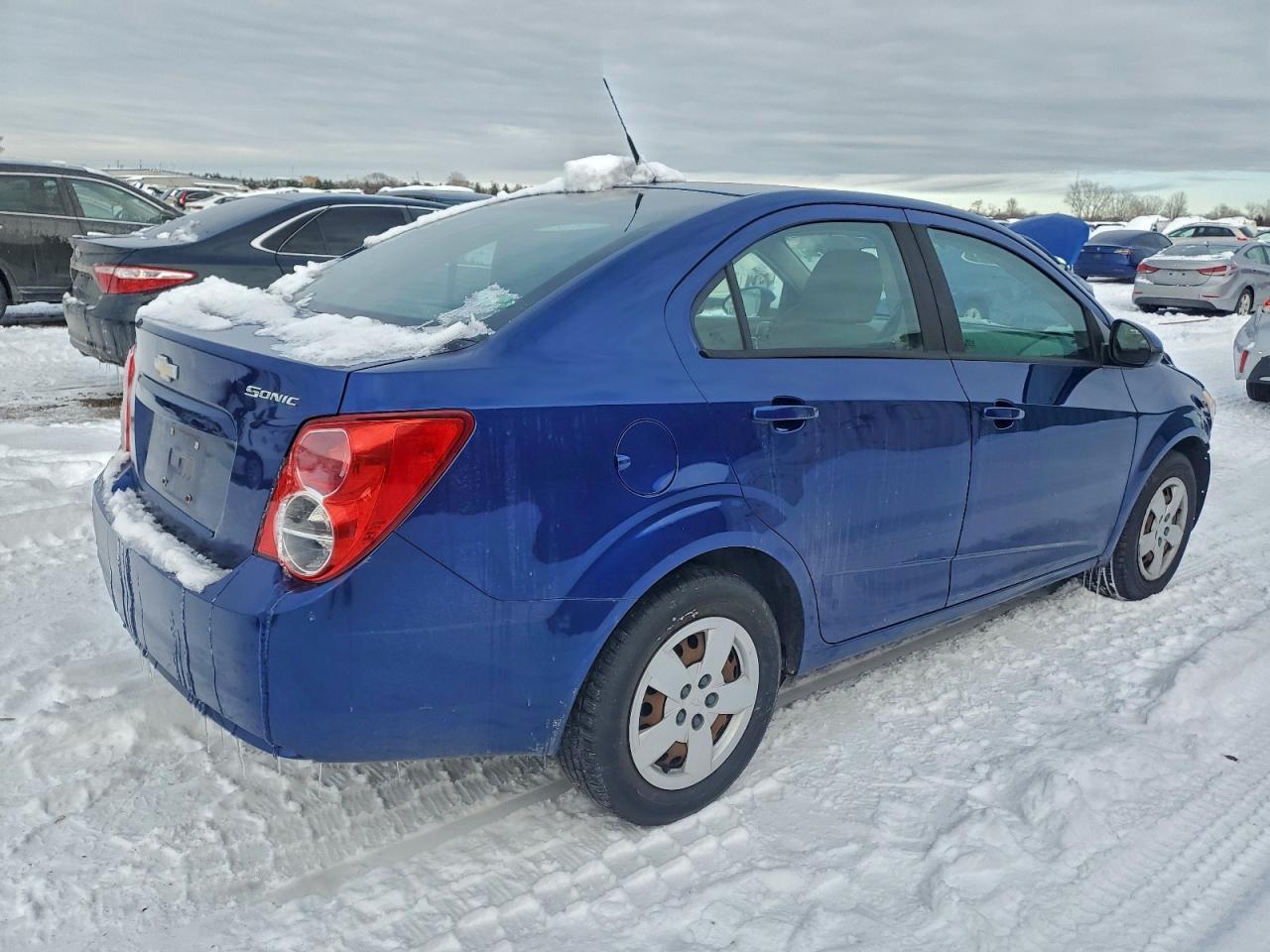 2013 Chevrolet Sonic Ls - Фото 3