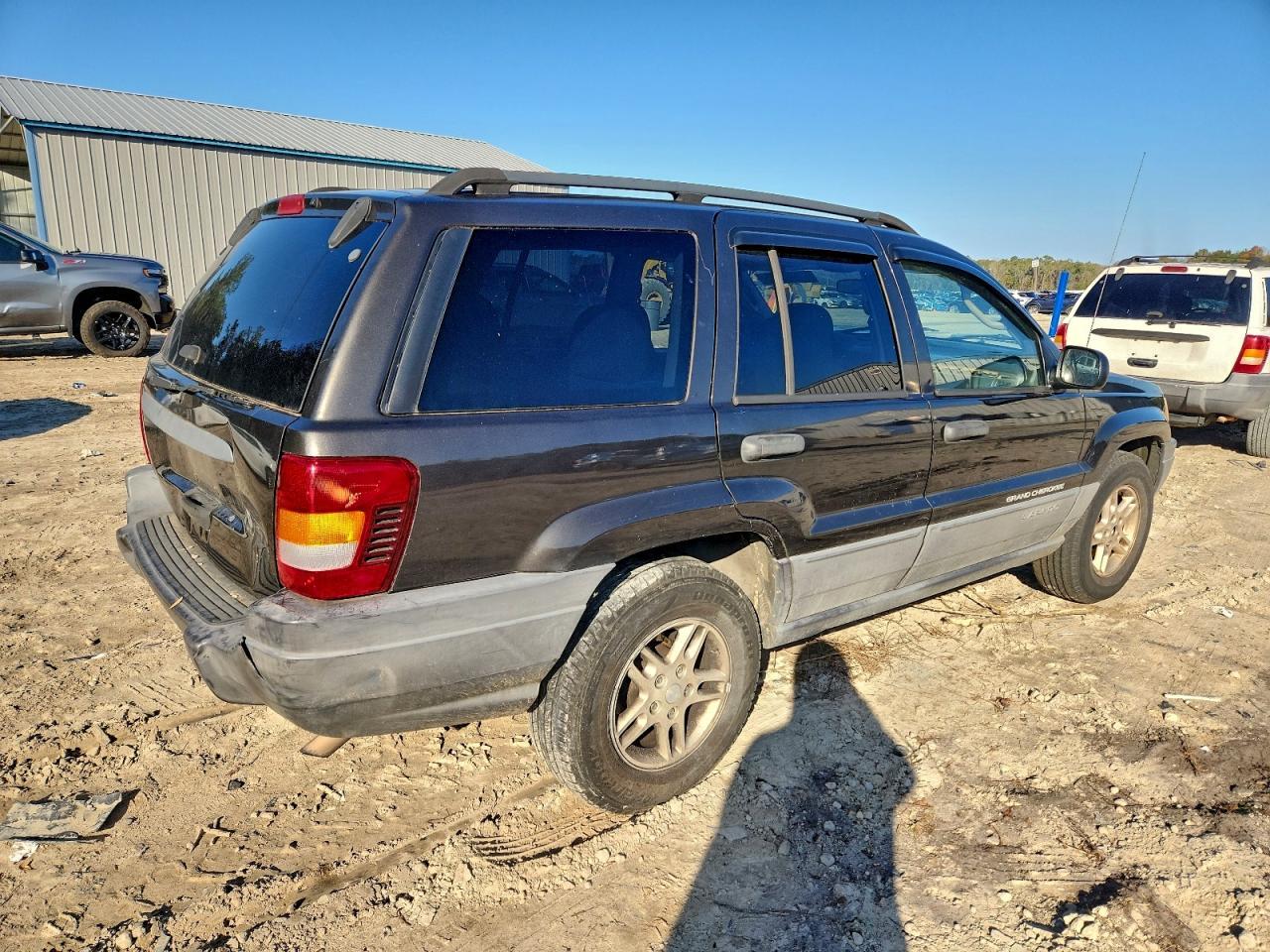 2004 Jeep Grand Cherokee Laredo - Image 3