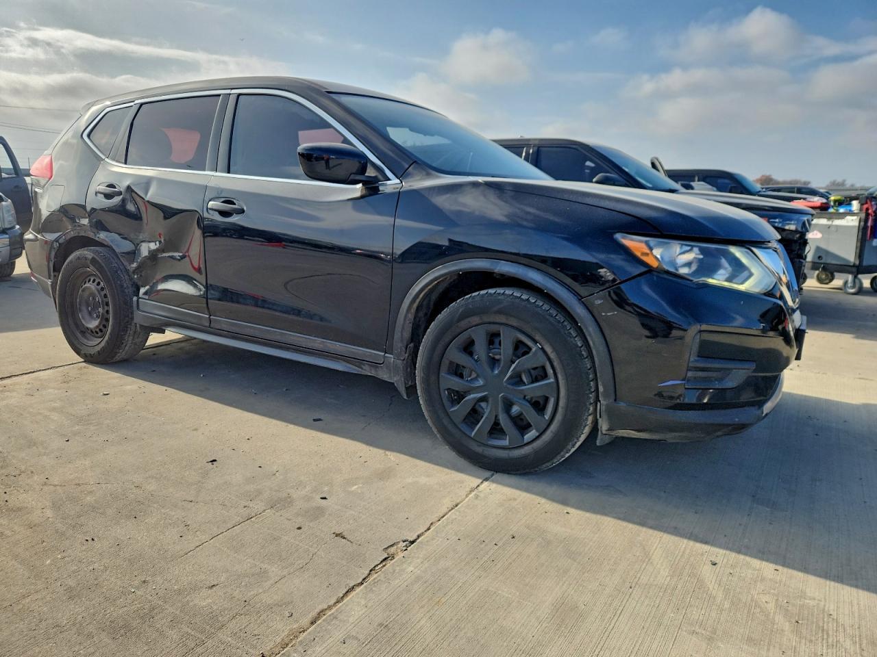 2017 Nissan Rogue S - Фото 4