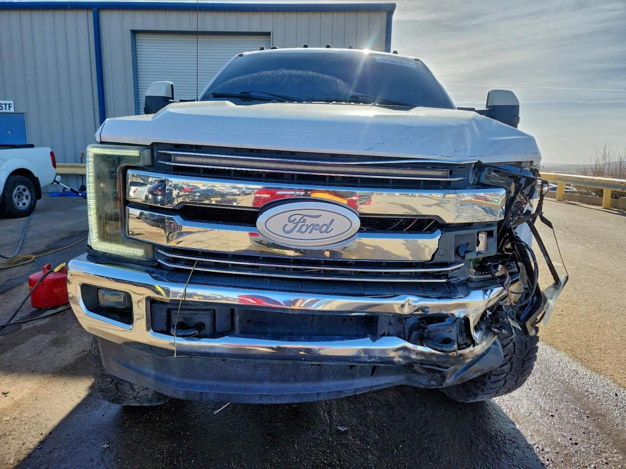 2017 Ford Super Duty F-350 W/D - Image 5