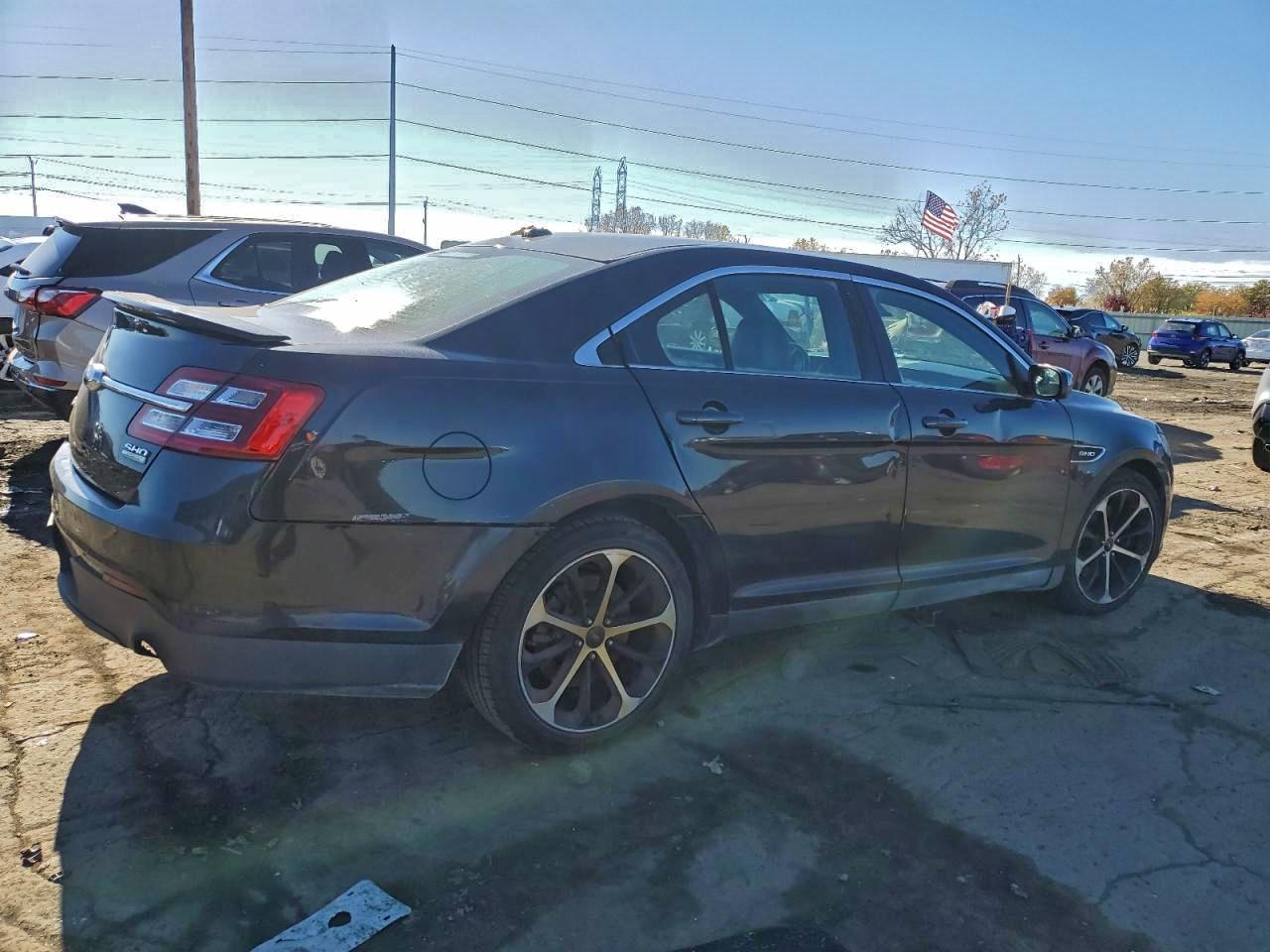 2015 Ford Taurus Sho - Image 3