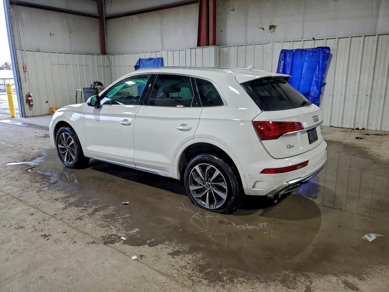2022 Audi Q5 Premium 45 - Фото 2