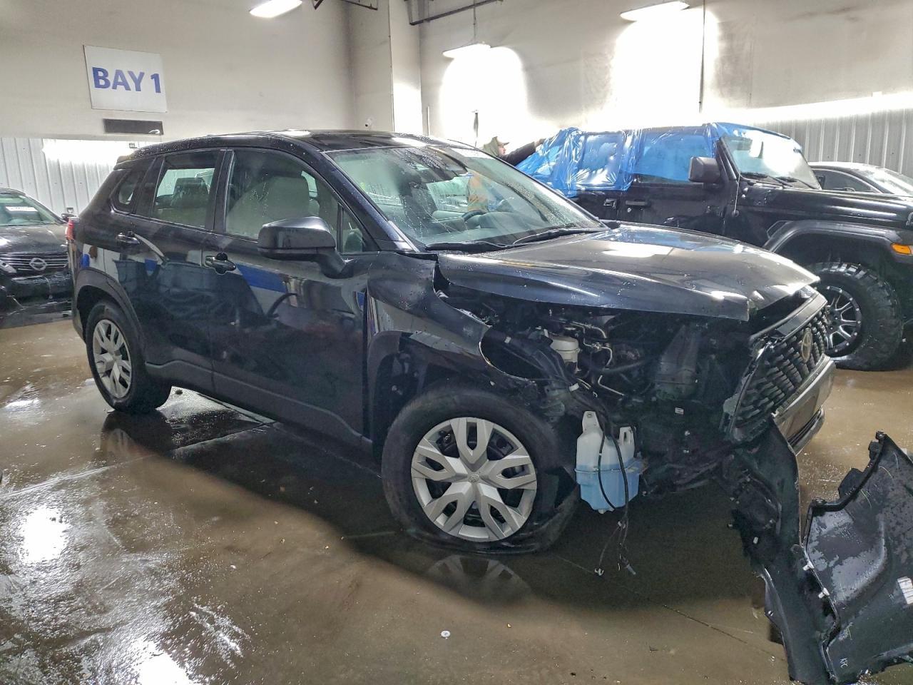 2023 Toyota Corolla Cross L - Фото 4