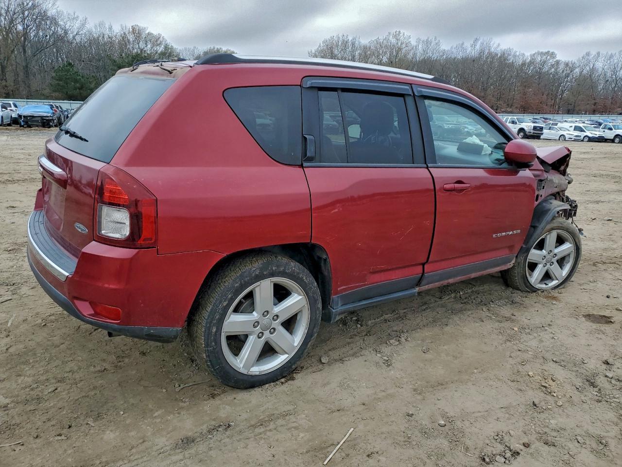2014 Jeep Compass Latitude - Фото 3