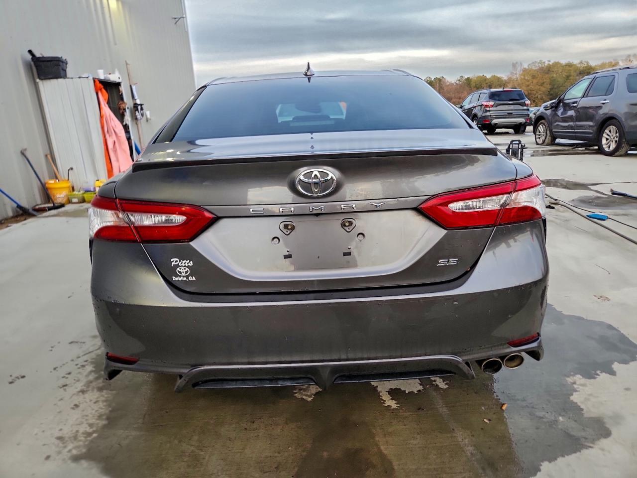 2020 Toyota Camry Se - Image 6