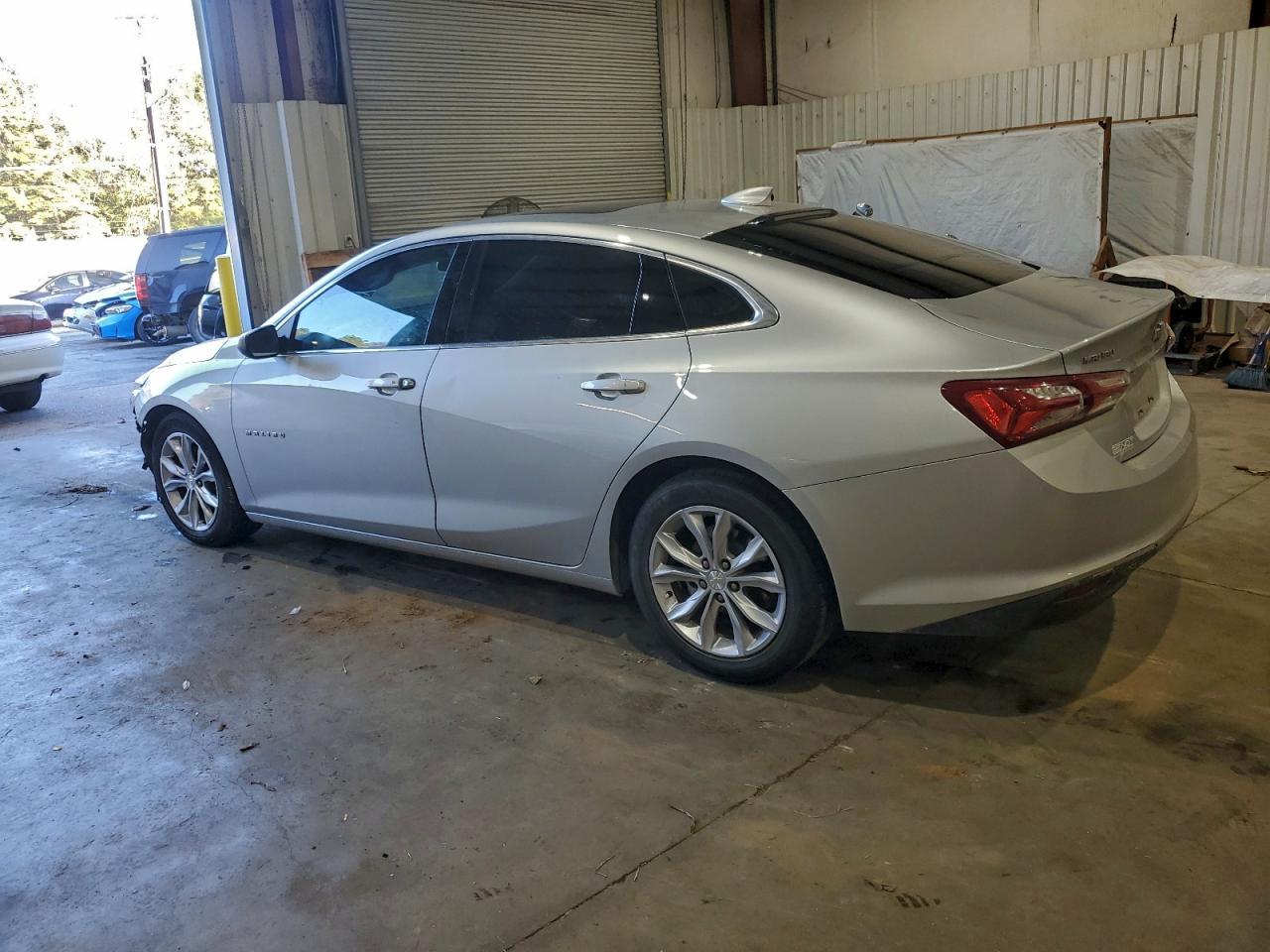 2022 Chevrolet Malibu Lt - Фото 2
