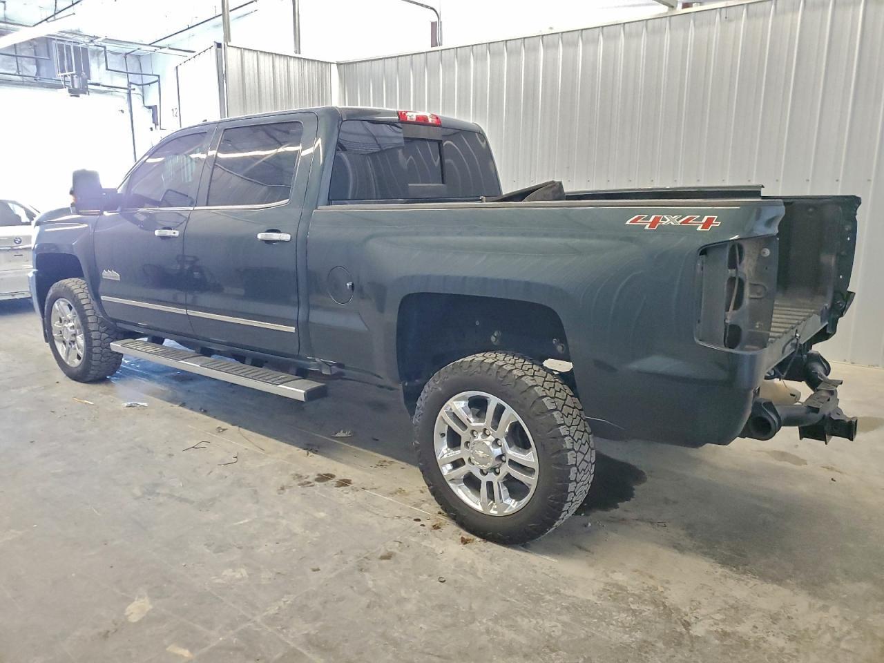 2017 Chev Silverado K2500 High Country - Image 2