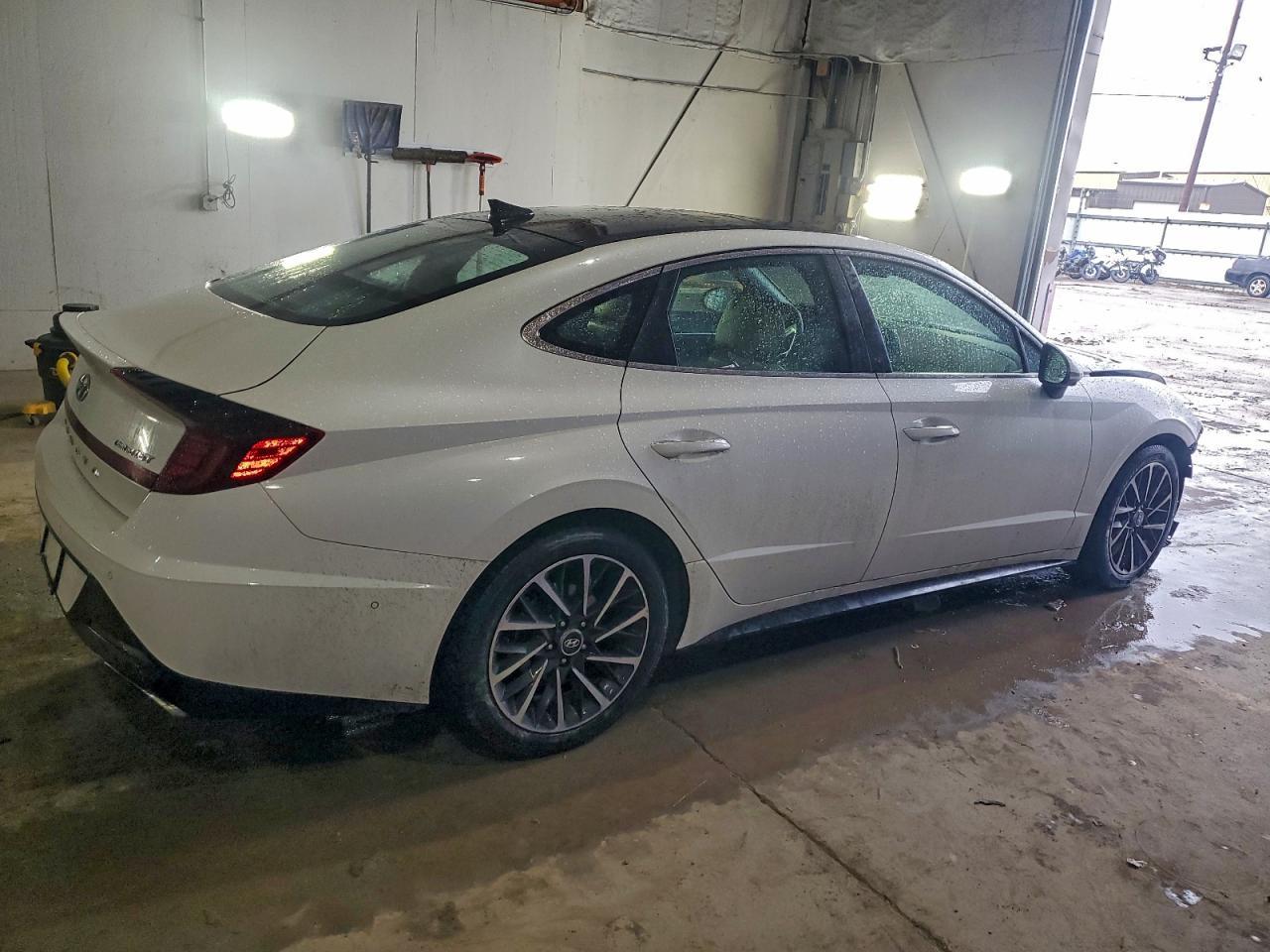 2022 Hyundai Sonata Limited - Image 3