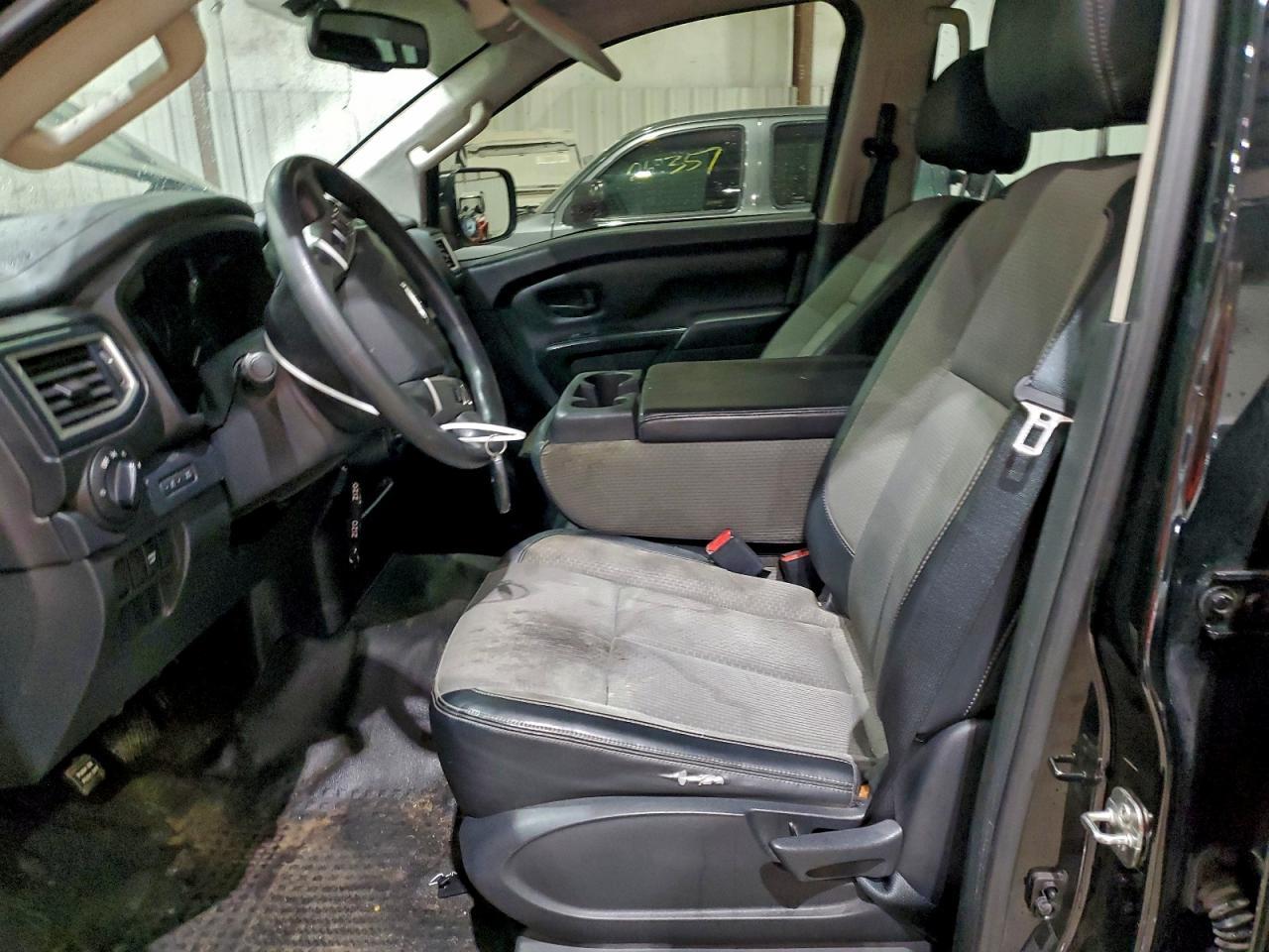 2017 Nissan Titan S - Image 7