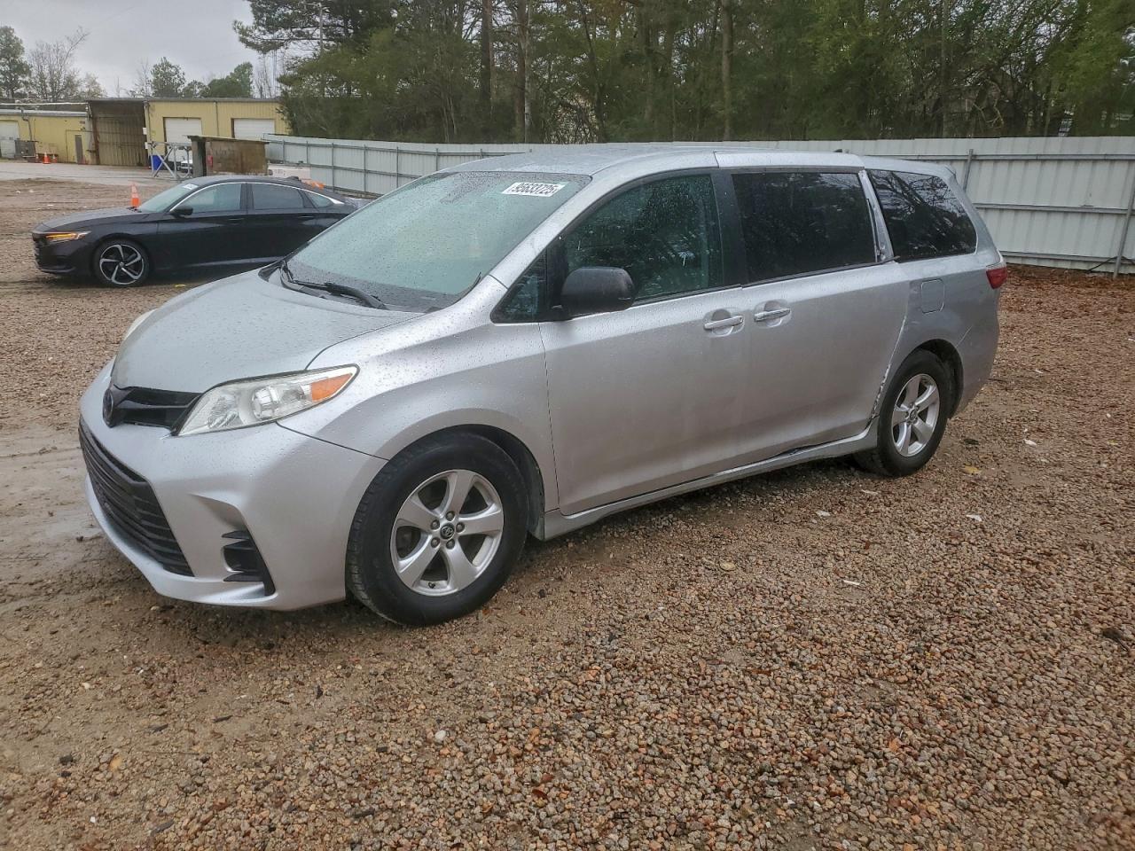 2020 Toyota Sienna L