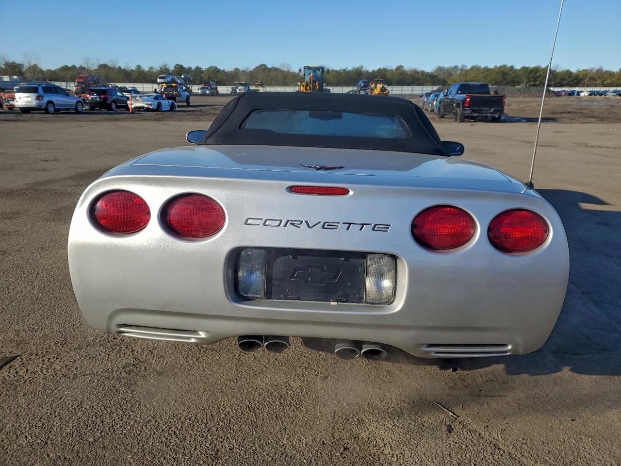 2002 Chevrolet Corvette - Фото 6