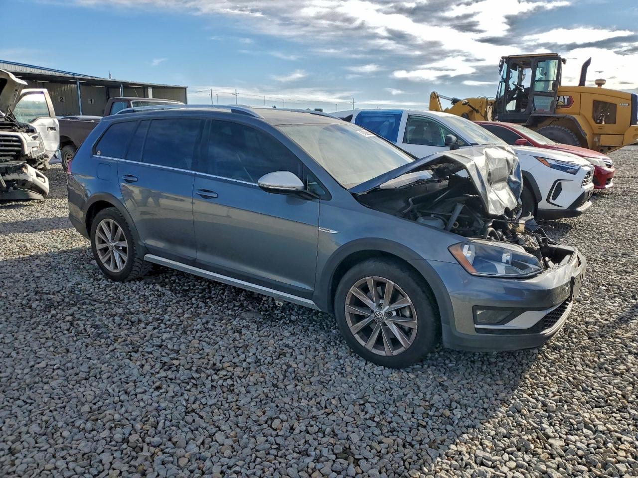 2017 Volkswagen Golf Alltrack S - Image 4