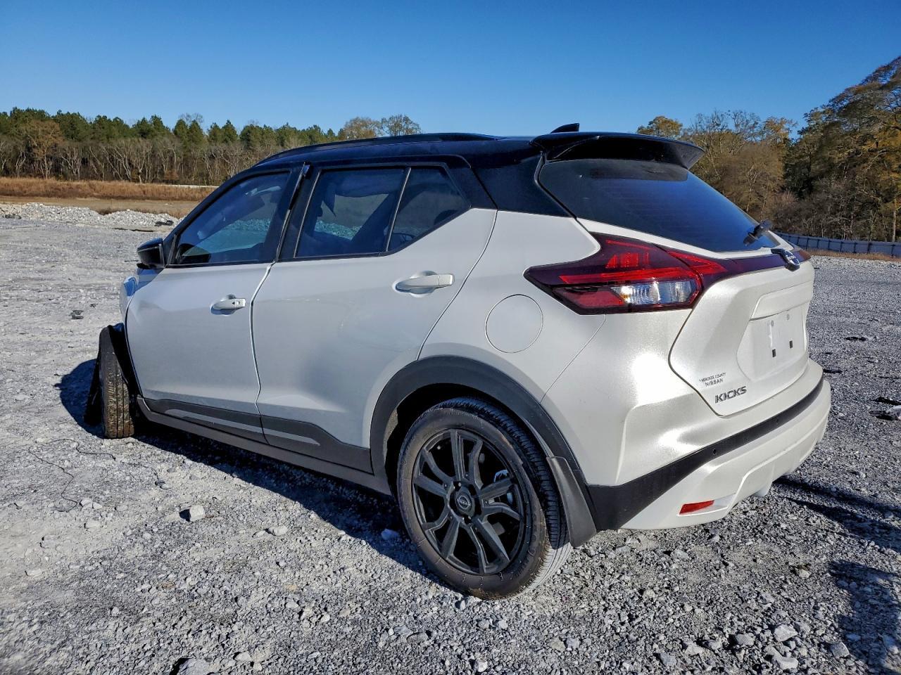2024 Nissan Kicks Sr - Фото 2