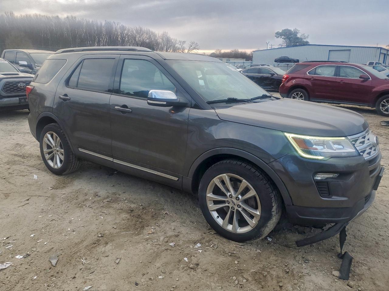 2019 Ford Explorer Xlt - Image 4