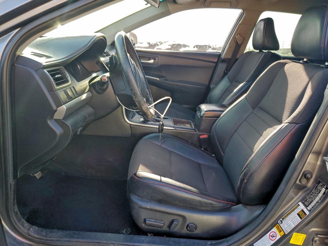 2016 Toyota Camry Le - Фото 7