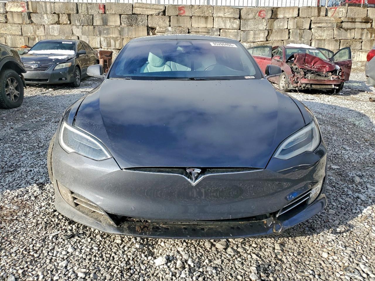 2017 Tesla Model S - Фото 5