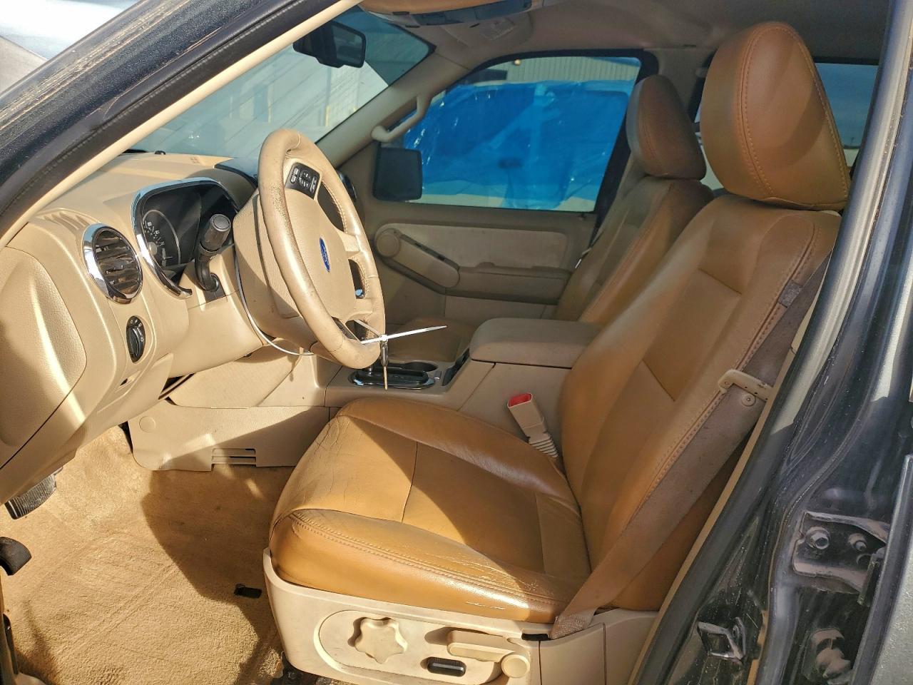 2010 Ford Explorer Xlt - Image 7