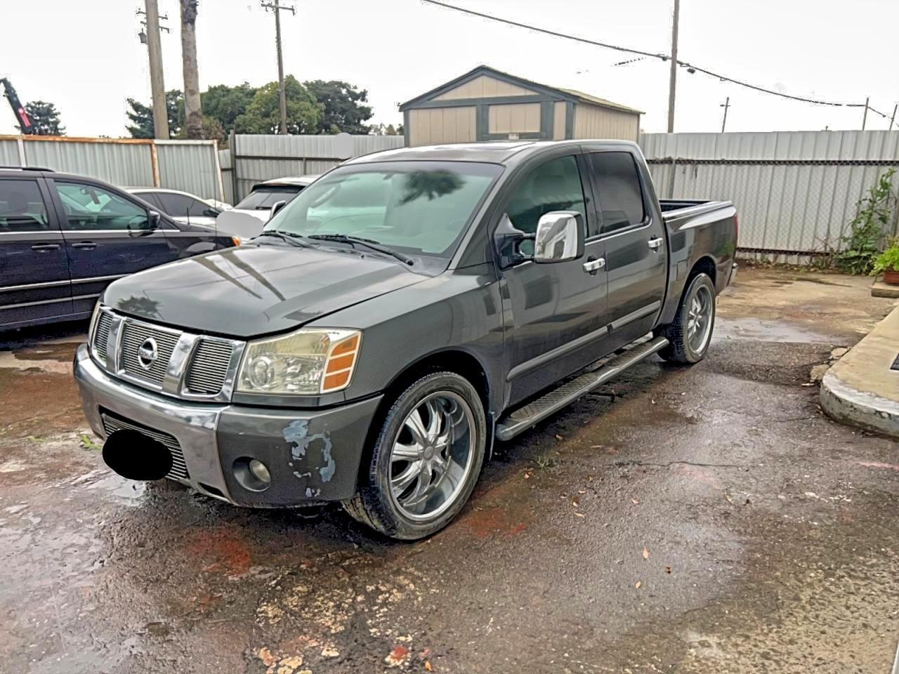 2005 Nissan Titan Xe - Image 2
