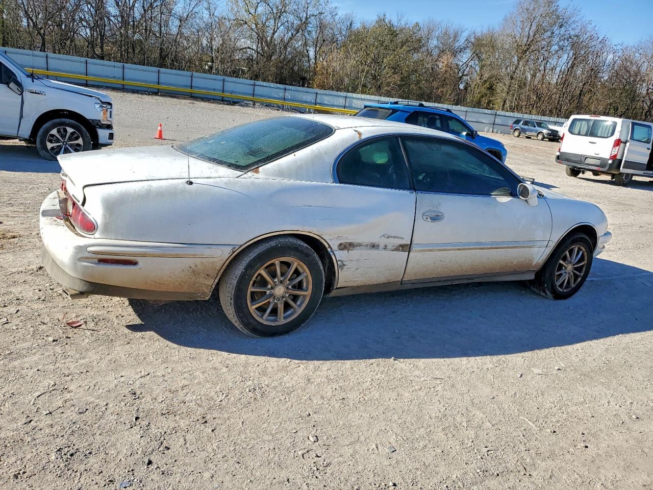 1998 Buick Riviera - Фото 3