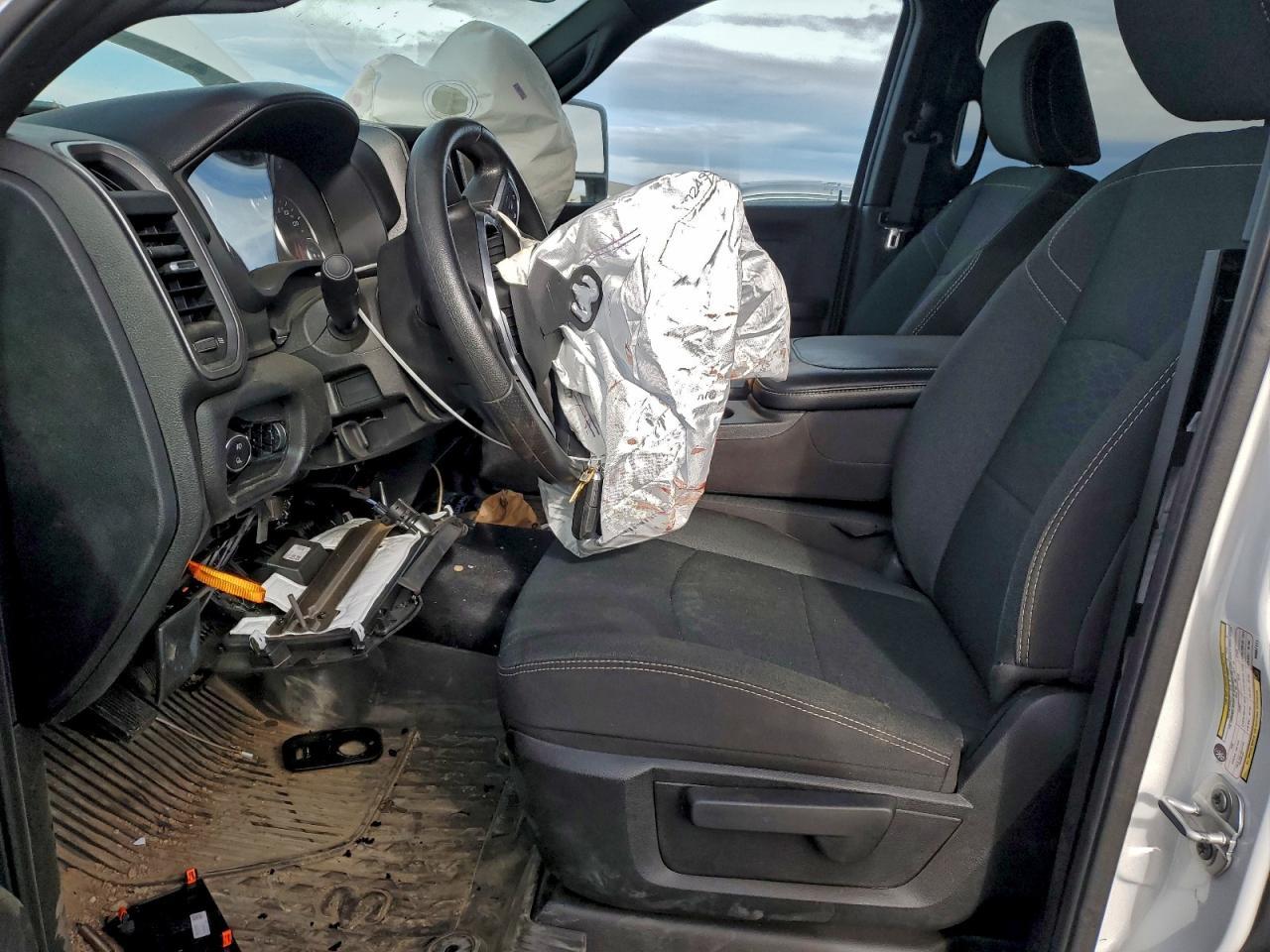 2025 Ram 2500 Tradesman - Фото 7