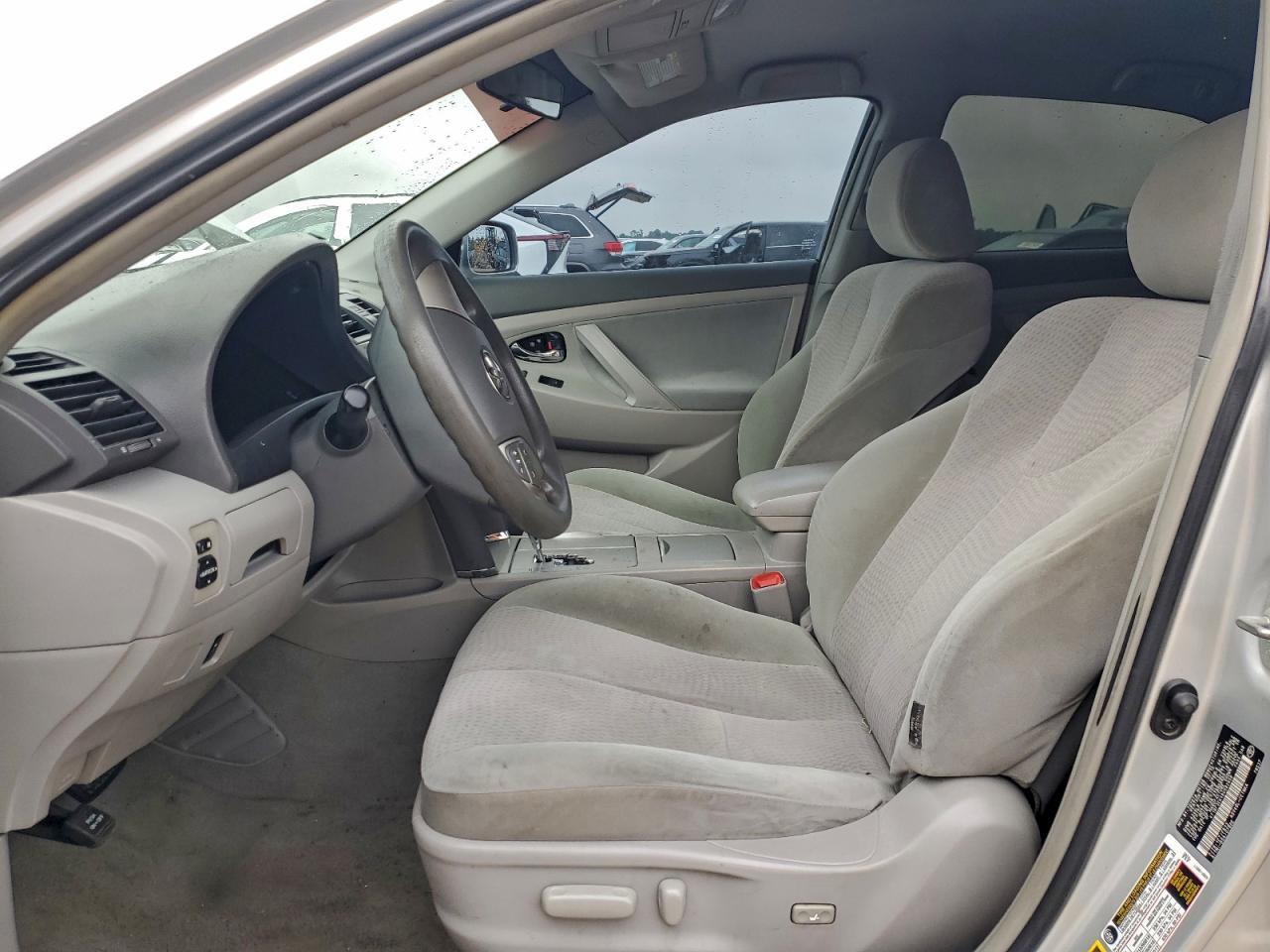 2011 Toyota Camry Base - Фото 7