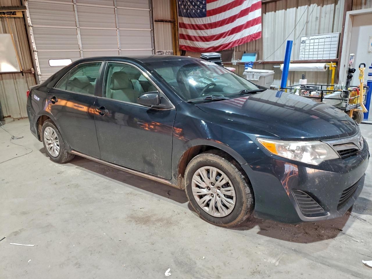 2014 Toyota Camry L - Фото 4