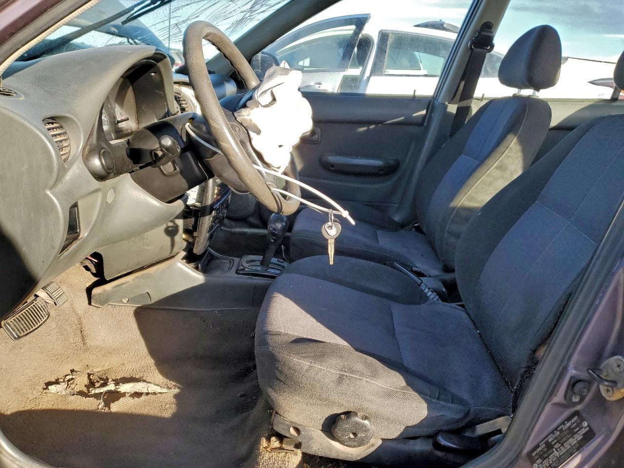 1999 Hyundai Accent Gl - Image 7