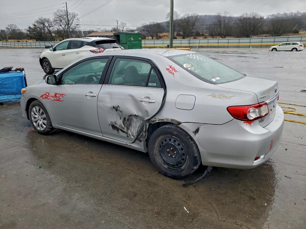 2013 Toyota Corolla Base - Фото 2