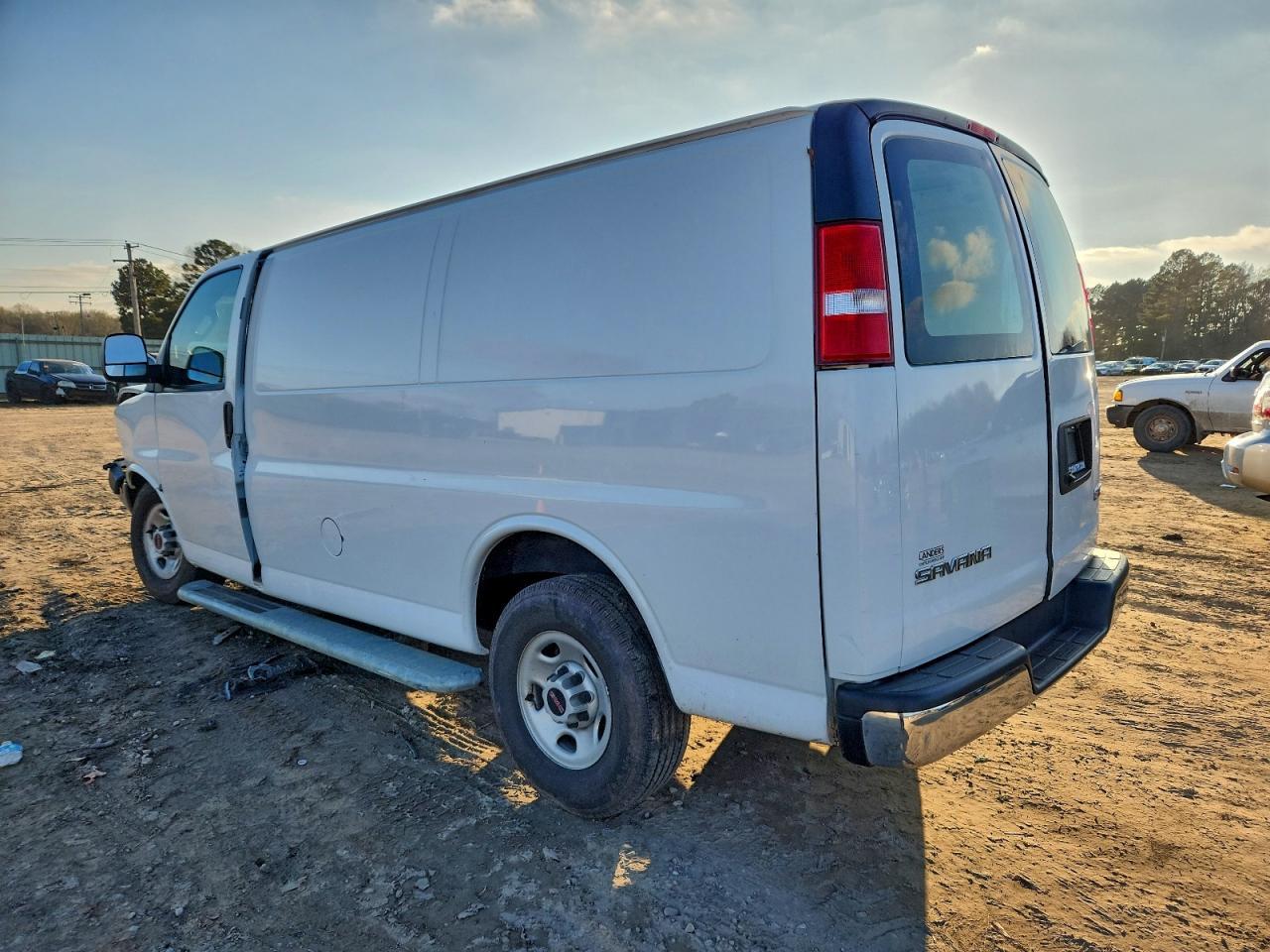 2023 GMC Savana Cargo 2500 Utility / Service Van - Image 2