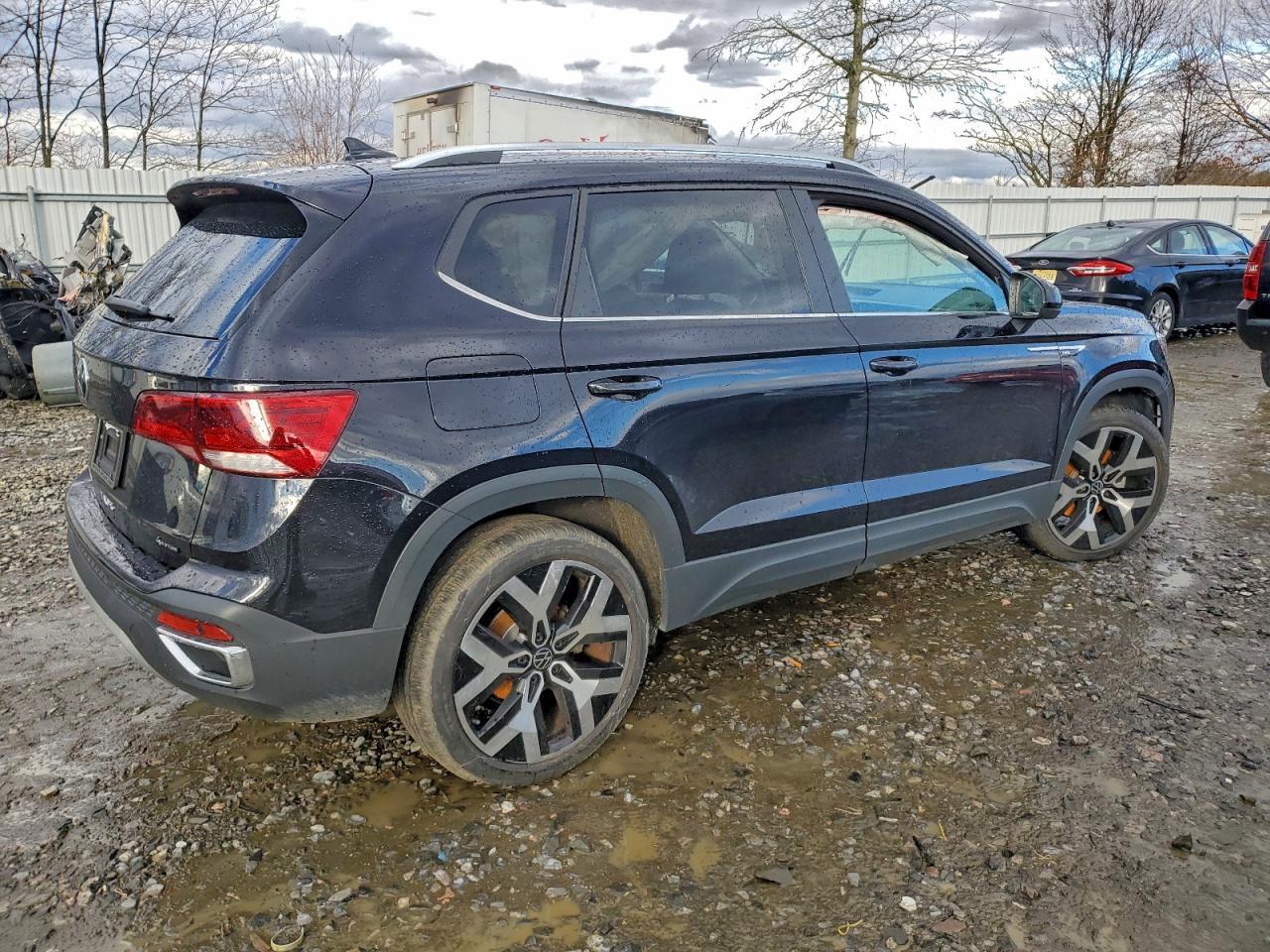 2022 Volkswagen Taos Sel - Image 3
