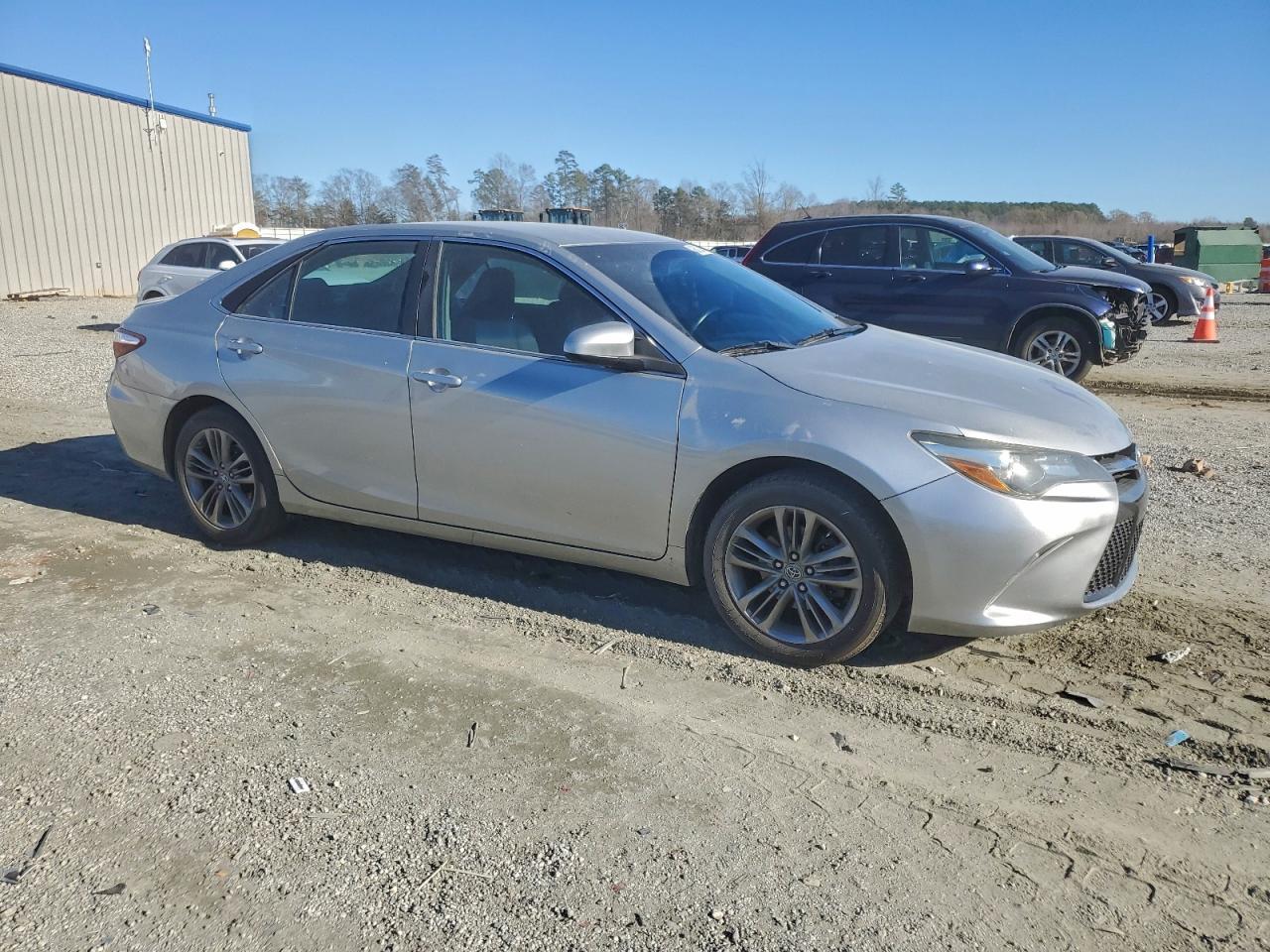 2016 Toyota Camry Le - Фото 4