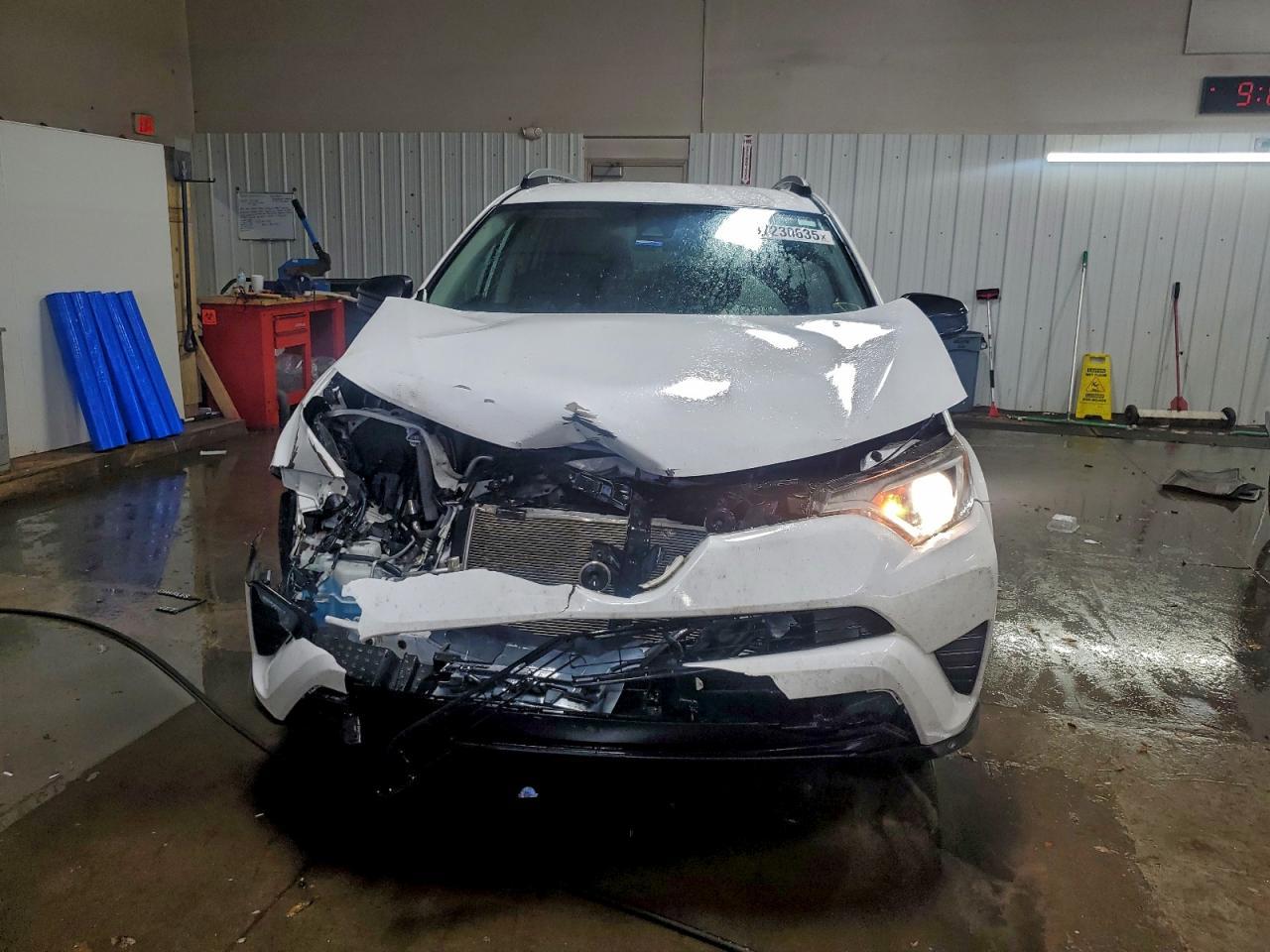 2017 Toyota Rav4 Le - Фото 5