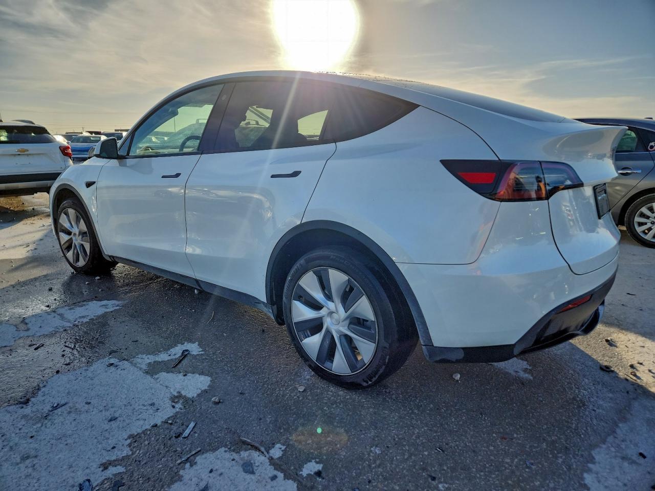 2023 Tesla Model Y - Image 2