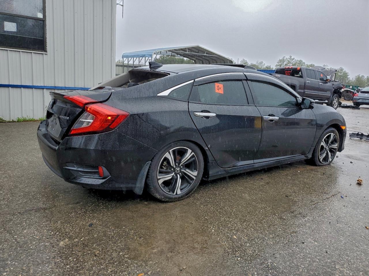 2016 Honda Civic Touring - Фото 3