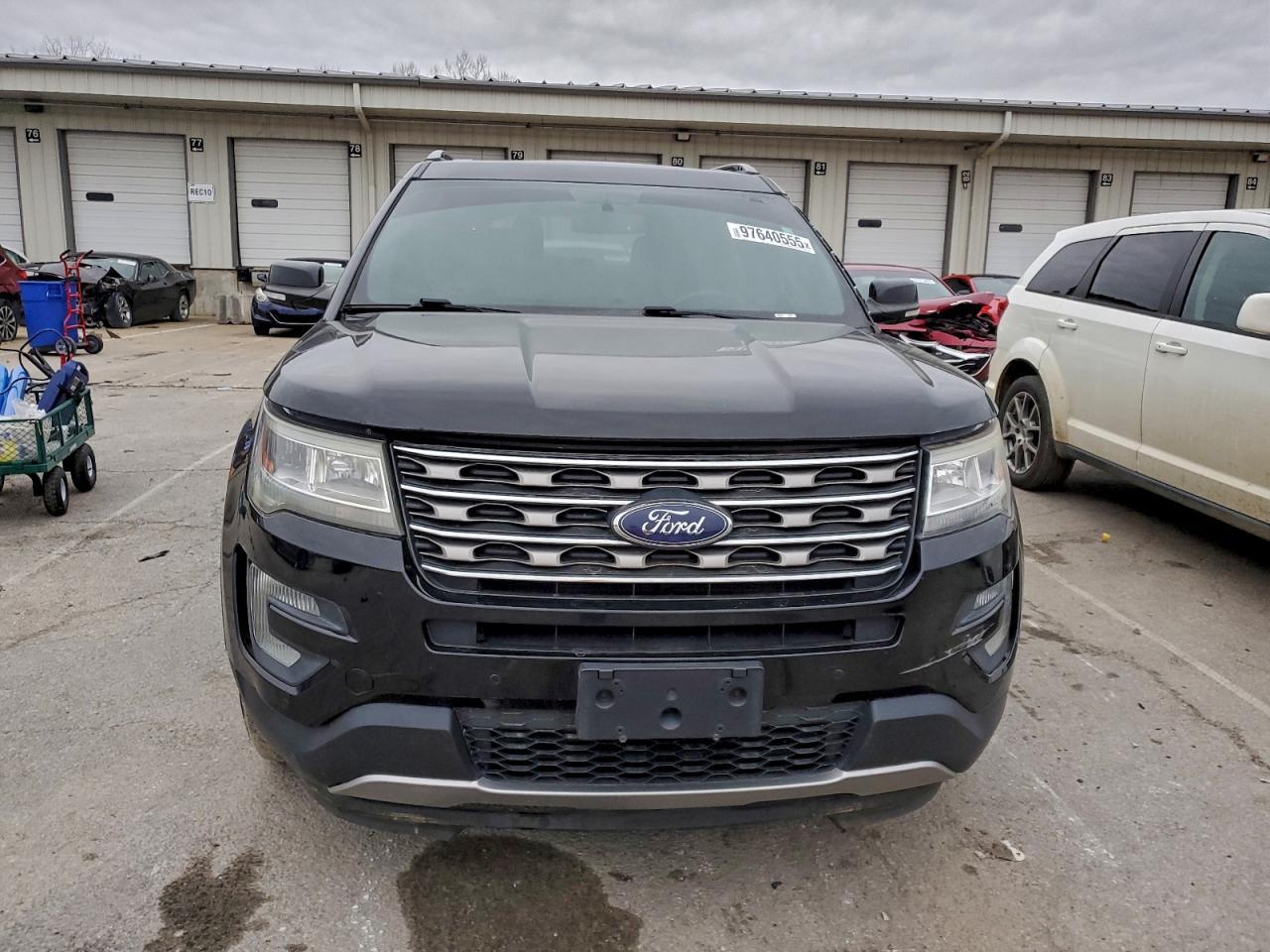 2017 Ford Explorer Xlt - Image 5