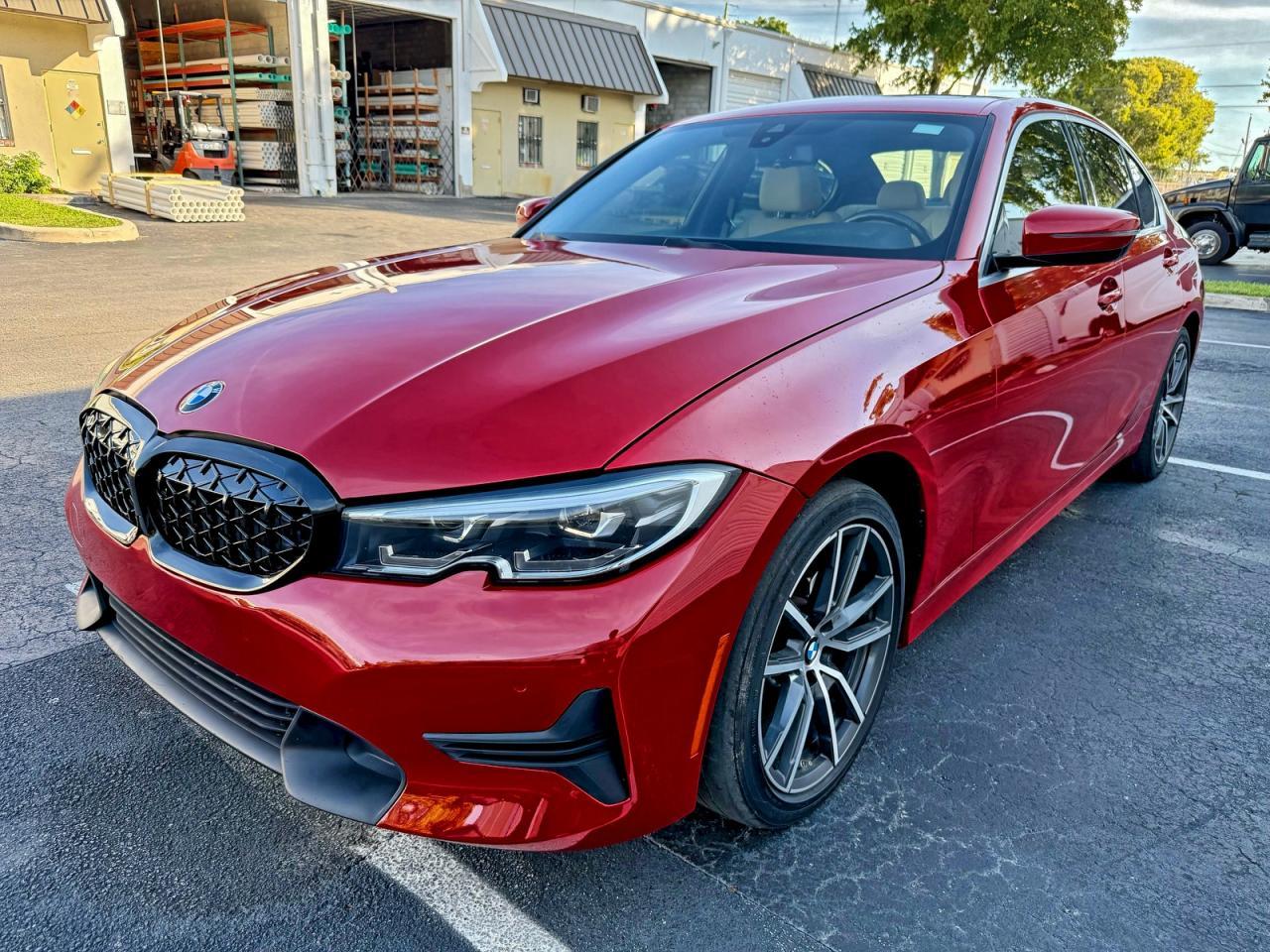 2020 BMW 330I - Фото 2