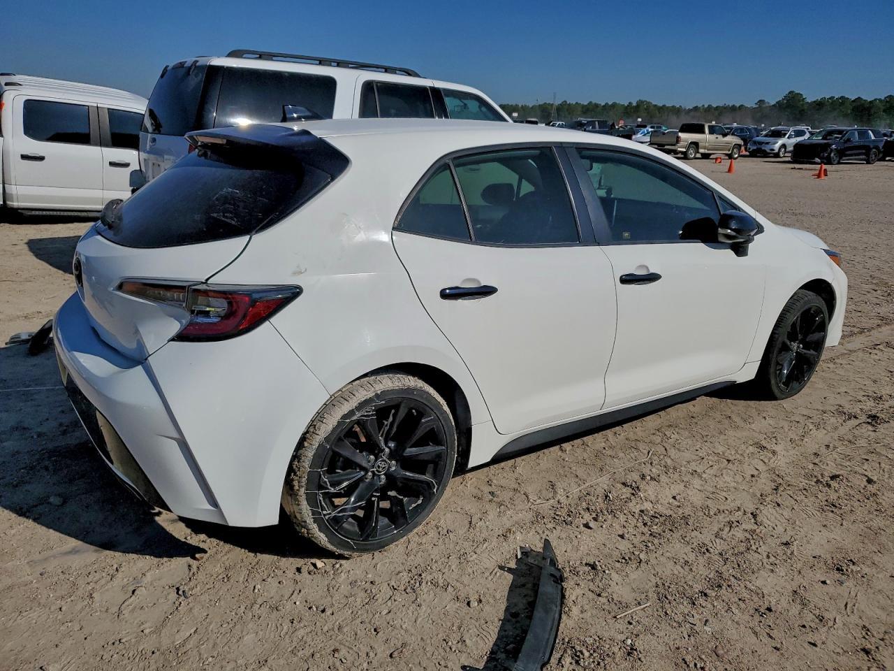 2021 Toyota Corolla Se - Фото 3