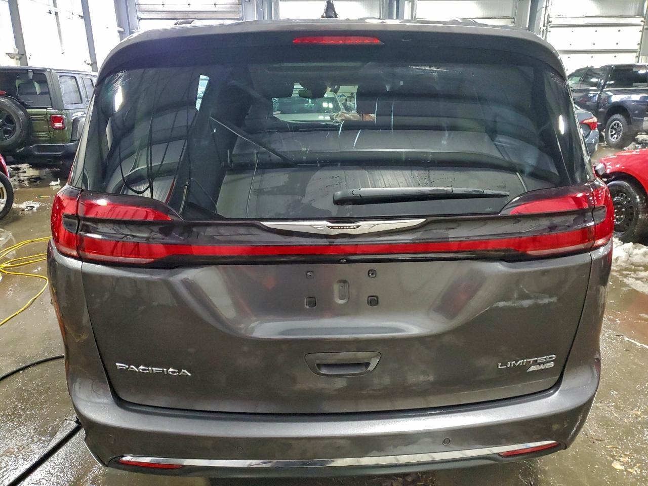 2023 Chrysler Pacifica Limited - Фото 6