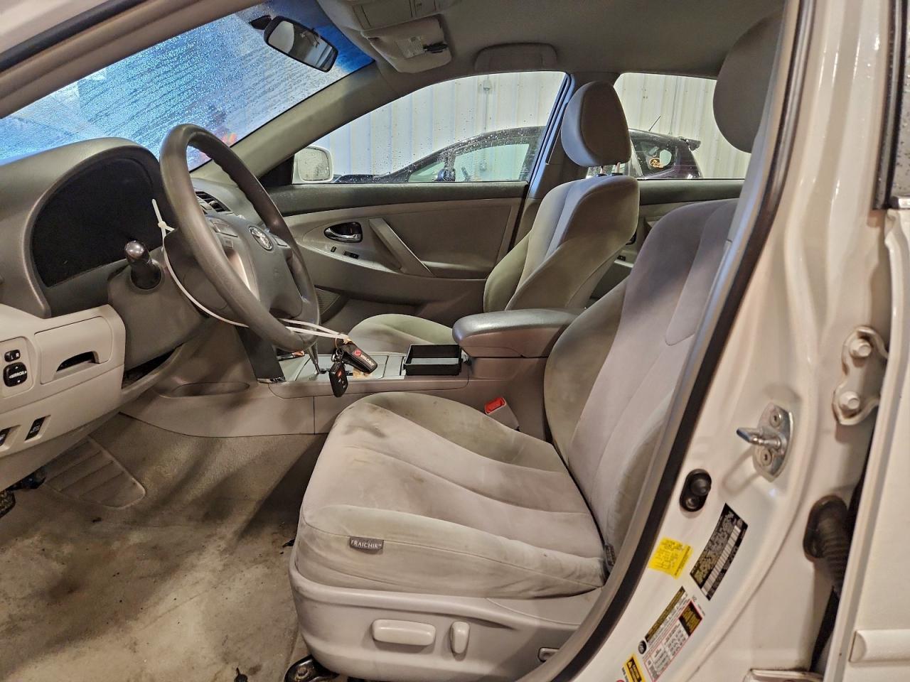 2011 Toyota Camry Hybrid Base - Image 7