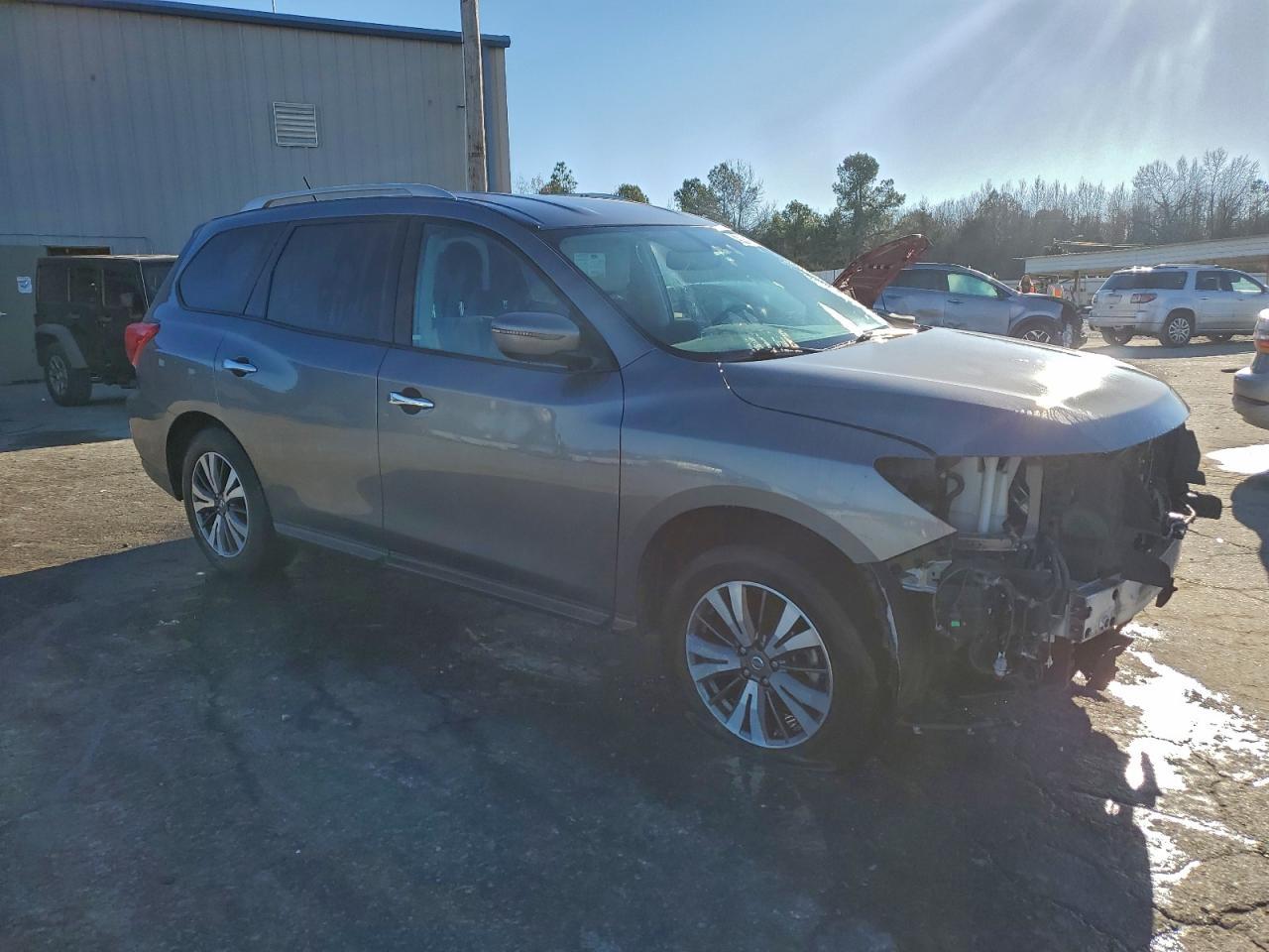 2017 Nissan Pathfinder S - Image 4