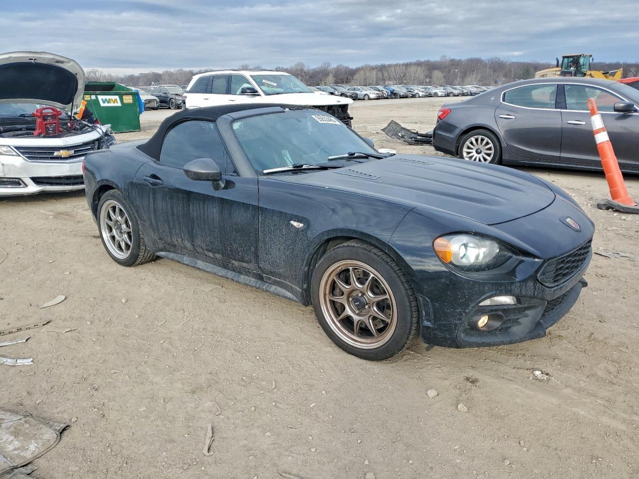 2017 Fiat 124 Spider Classica - Image 4